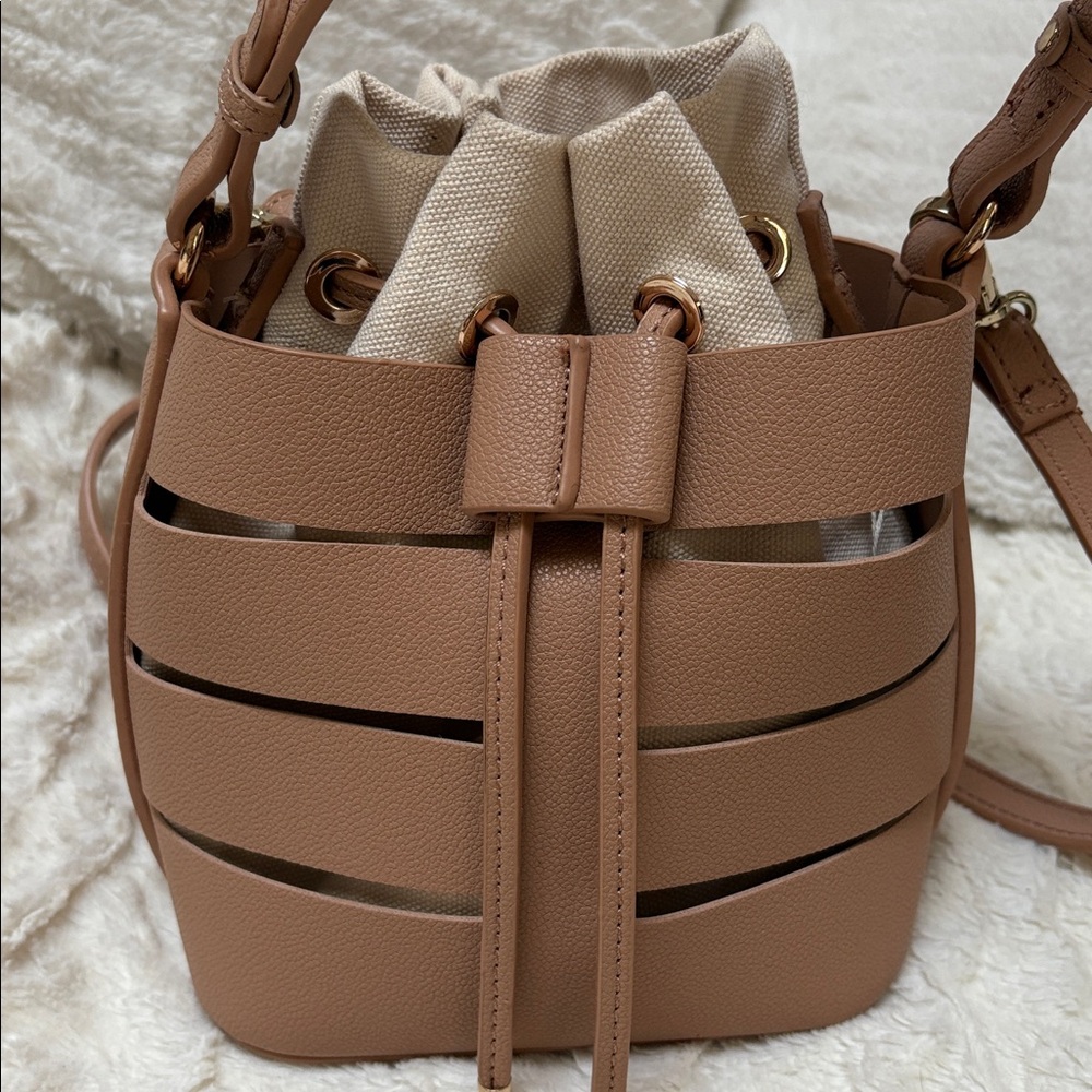 Light Tan Bucket Bag with Drawstring Pouch - Picture 6 of 6